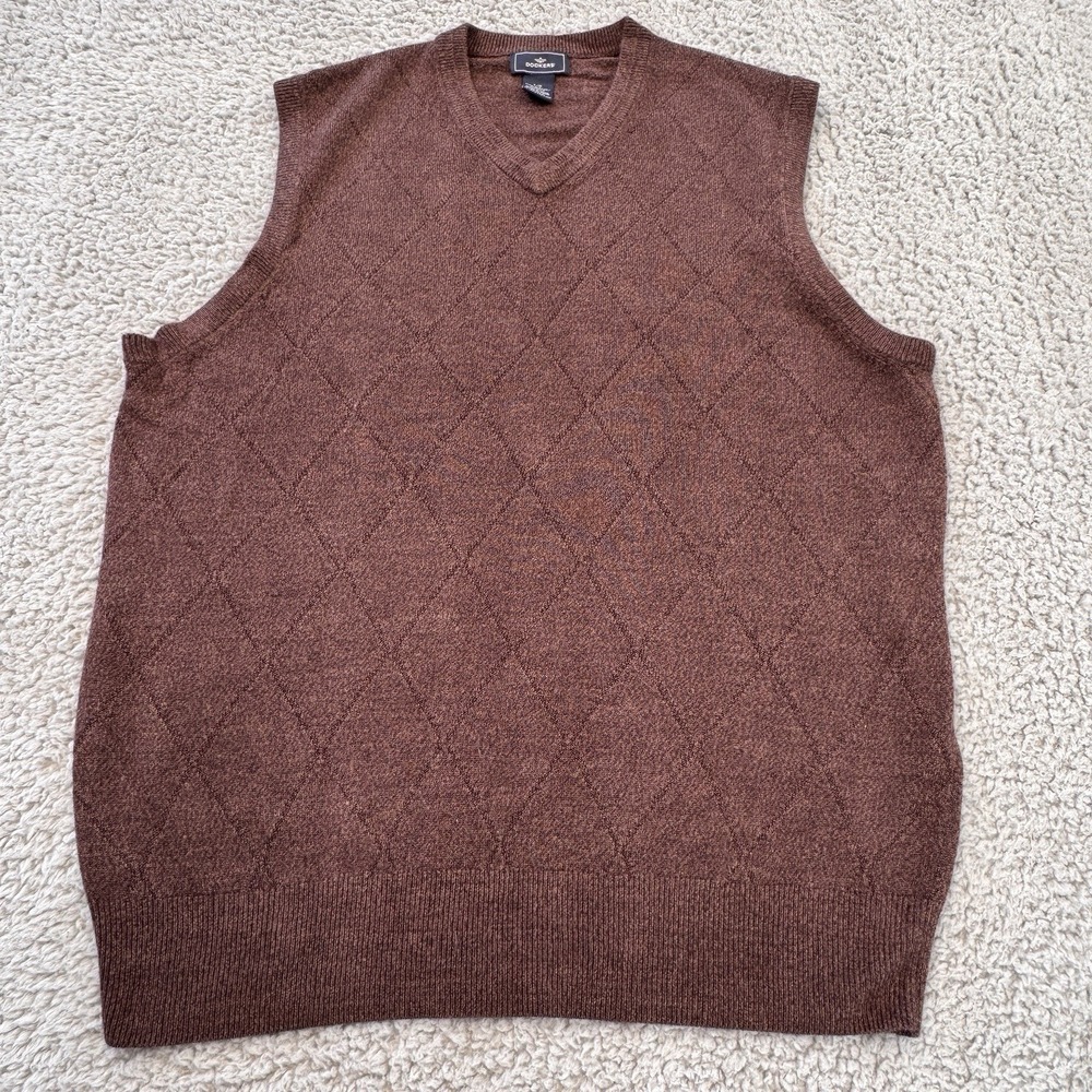 Dockers Men's Brown Argyle Diamond Pattern V Neck Sweater Vest Size Large